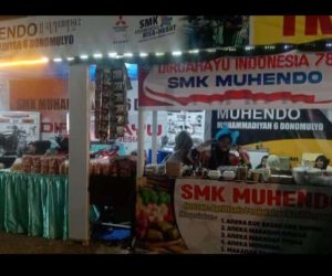 SMK MUHENDO TAMPIL DI EXPO UMKM DONOMULYO